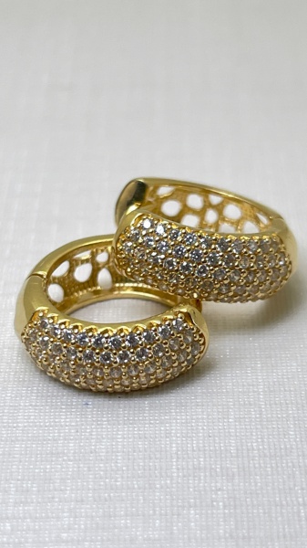 Joias . MEIA ALIANÇA CONFECCIONADO EM OURO AMARELO 18K, COM ZIR foto 7