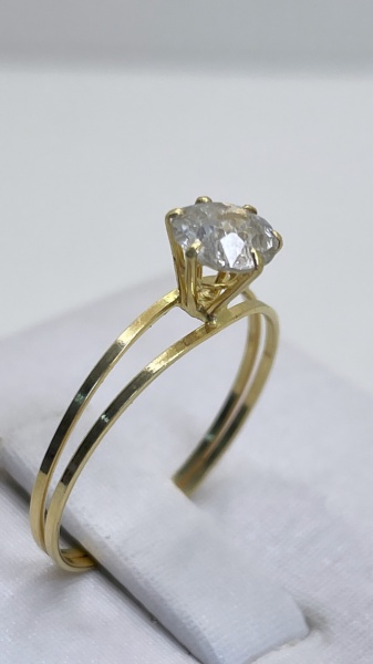 Joias . MEIA ALIANÇA CONFECCIONADO EM OURO AMARELO 18K, COM 9 R foto 2