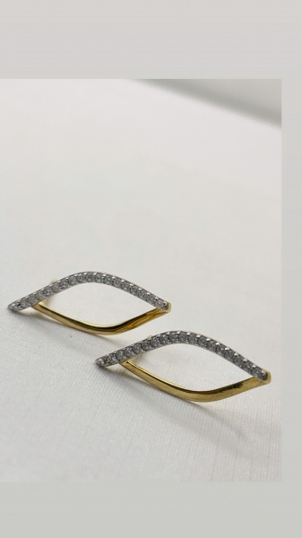 Joias . ANEL ALIANÇA CONFECCIONADO EM OURO BRANCO 18K, COM 38 B foto 3