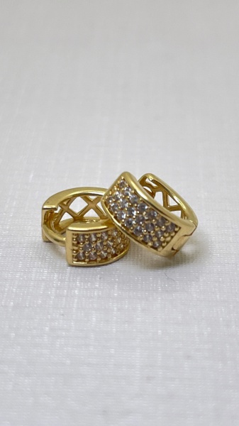 Joias . ANEL CONFECCIONADO EM OURO AMARELO 18K, PESO: 1,24g, CO foto 5