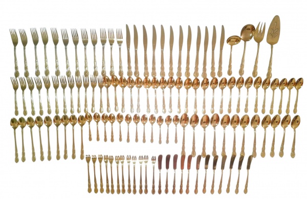 Joias . Belíssimo Faqueiro Dourado Stainless Present Korea com 121 peças, sendo: 12 ...