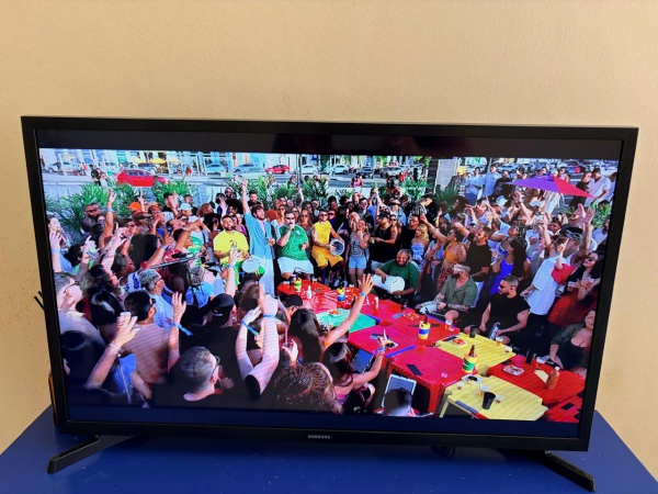 Joias . Televisão Smart Samsung LED 32 polegadas Funcionando até o momento, sem ...
