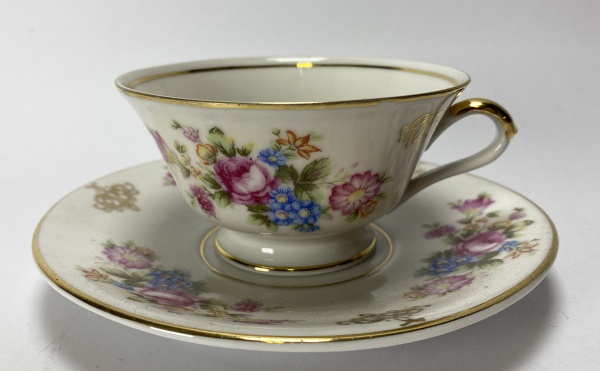 Joias . 6 xícaras para café e respectivos pires em porcelana. 7 foto 2