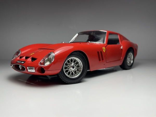 Ferrari 328 GTS Vermelho - Anson Escala 1/18 miniatura