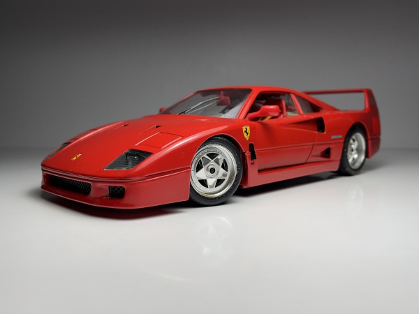 1987 Ferrari F40 Vermelho Diamonds - Burago Escala 1/18