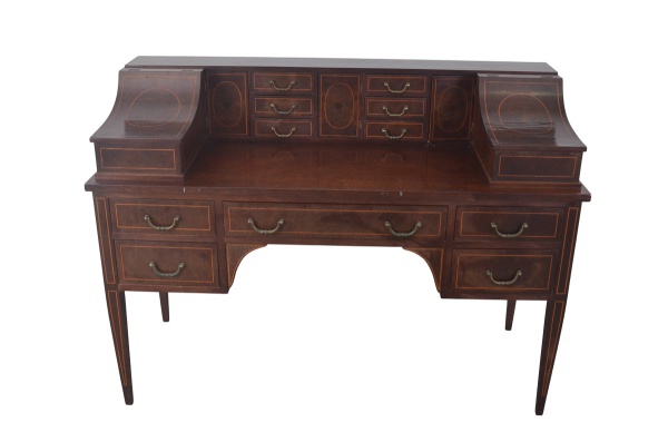 Joias . Magnífico bureau em magno marchetada, estilo Vitoriana, Século. XX. ...