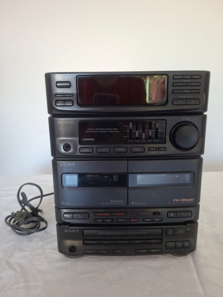 Joias . Aparelhos som Sony fh-b500....vendido no estado ....nao tem as caixas ..( ...