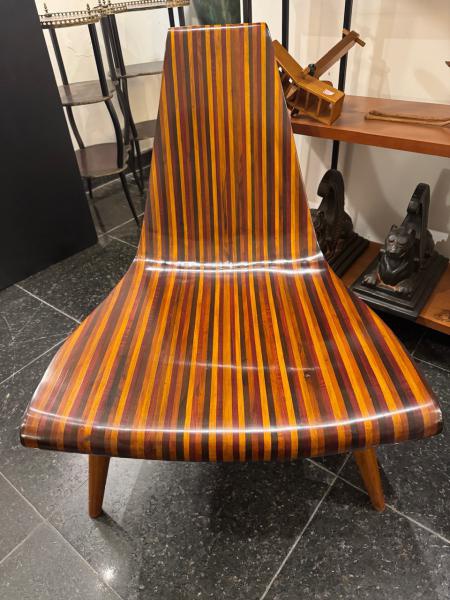 Joias . Lindo par de poltronas, de braço, estrutura em madeira, foto 7