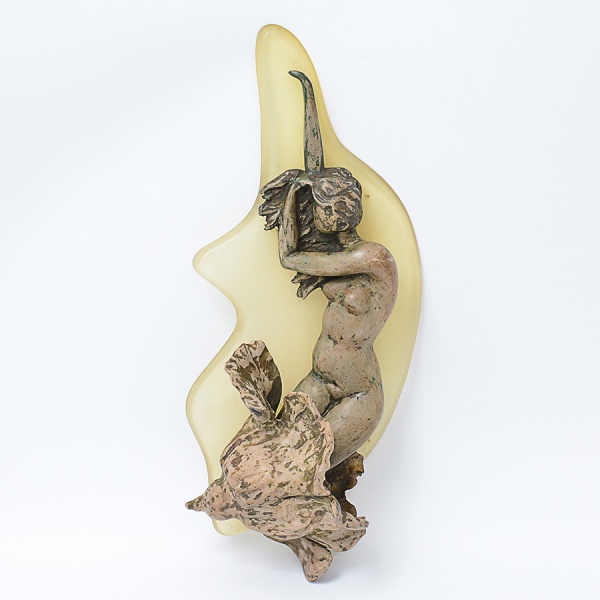 Antiguidades . Escultura em resina e massa,  policromada,  representando "FIGURA FEMININA ...
