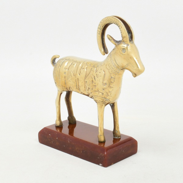 Antiguidades . Escultura representando  "CARNEIRO" em bronze cinzelado e polido, ...
