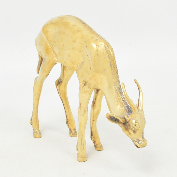 Antiguidades . Escultura representando "CERVO" em bronze cinzelado e polido (com ...