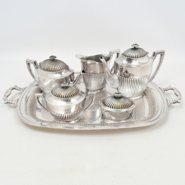 Antiguidades . EBERLE - Conjunto para chá e café em metal espessurado à prata, com 6 peças, no ...