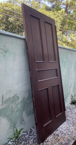 Joias . ANTIGA PORTA EM MADEIRA DE MOGNO . MEDIDAS : 207 CM DE foto 2