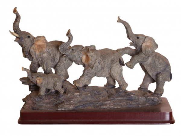 Joias . Escultura em cerâmica vitrificada e monocromada em verd foto 8