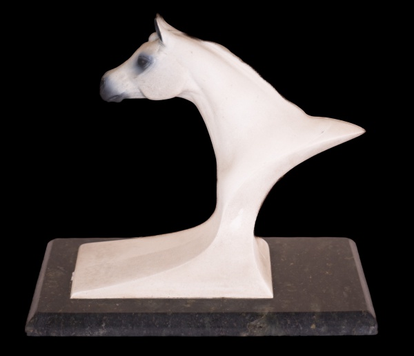 Joias . Escultura em cerâmica vitrificada e monocromada em verd foto 3