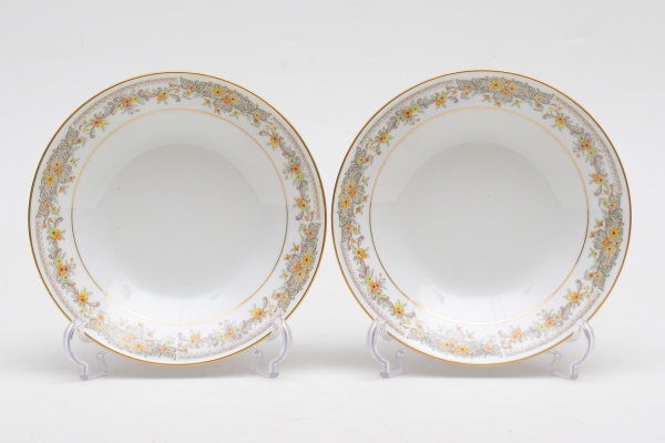Joias . ROYAL BONE CHINA - Serviço para jantar em porcelana esm foto 2