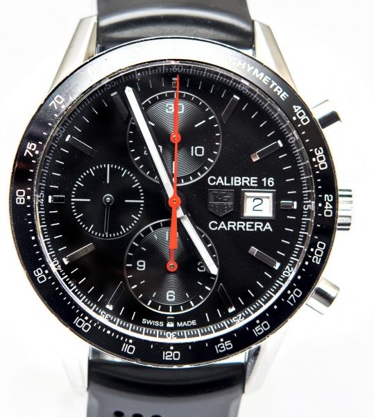 RELÓGIO TAG HEUER CARRERA CRONÓGRAFO AUTOMÁTICO CALIBRE 16 SUPER RARO SÉRIE LIMITADA  Juan Manuel Fangio (ACOMPANHA MANUAL). MOVIMENTO AUTOMÁTICO, TAMANHO 41MM, CAIXA EM AÇO, PULSEIRA EM BORRACHA ORIGINAL, MOSTRADOR PRETO. OS RELÓGIOS SÃO VENDIDOS NO ESTADO DE CONSERVAÇÃO QUE SE ENCONTRAM. SÃO RELÓGIOS USADOS ONDE É POSSÍVEL VERIFICAR DETALHES NA DESCRIÇÃO E FOTOS. ALGUNS PODEM PRECISAR DE REVISÃO OU ALGUM TIPO DE RESTAURO OU AJUSTES ONDE TALVEZ NÃO ESTEJAM MENCIONADOS EXATAMENTE NA DESCRIÇÃO OU FOTOS. TIRE TODAS AS SUAS DÚVIDAS ANTES DE DAR SEU LANCE PORQUE ELES SÃO IRREVOGÁVEIS E IRRETRATÁVEIS. POR FAVOR LEIA OS TERMOS E CONDIÇÕES E A CAIXA DE INFORMAÇÕES DO LEILÃO EM HOME NO SITE WWW.BIGBENMANIALEILOES.COM.BR DANDO ÊNFASE NAS INFORMAÇÕES IMPORTANTES, SABENDO QUE AO ARREMATAR O PRODUTO CONCORDA COM DATAS, PRAZOS E REGRAS DA CASA DE LEILÕES BIGBENMANIA. TIRE TODAS SUAS DÚVIDAS ANTES DE LICITAR PELO WHATSAPP 1331501285.