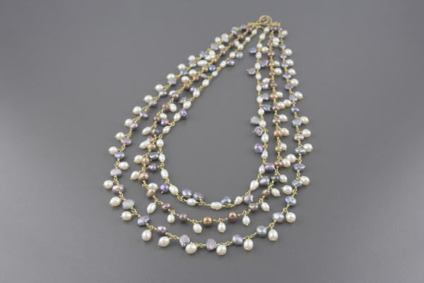 ANTONIO BERNARDO Colar de Pérolas Brancas e Negras em Ouro Amarelo 18k - Tamanho 44 cm - Peso: 46 gramas - Ref.:10497