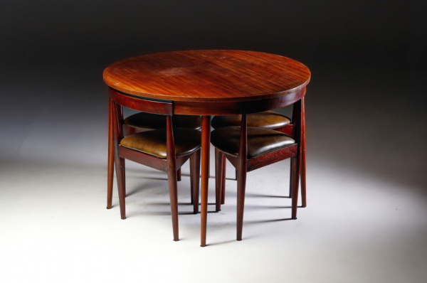 Joias . Hans Olsen - Dinamarca, c.1960 - Belíssimo conjunto de mesa com quatro cadeiras ...