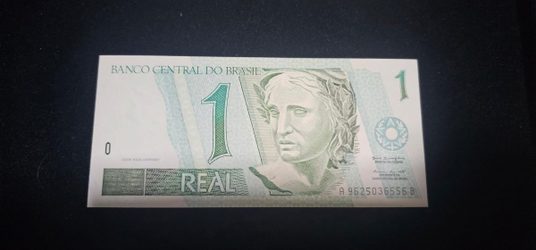 Joias . Cédula do Brasil - 1 real - A257 1999 - serie A9625 -