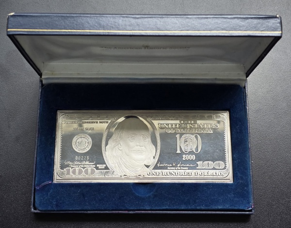 Joias . Estojo dos Estados Unidos - C/ 1 Cédula - 100 Dolares - Series 2000 - 4 Onças - ...