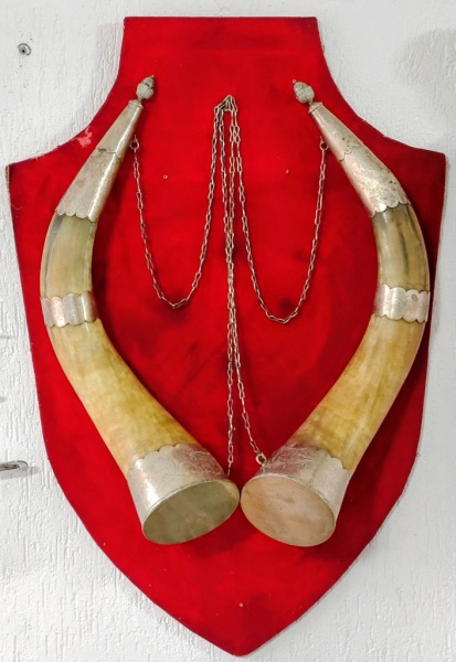 Arte . KINDJAL OU KHANJALI, ADAGA PRÓPRIA DO CÁUCASO. COMPRIME foto 2