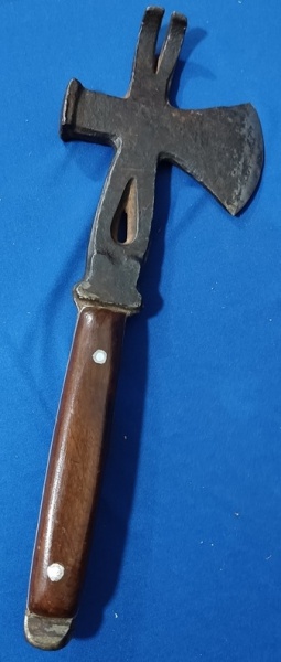 Arte . CARONEIRA, CABEÇA DE LEÃO, COMPRIMENTO COM BAINHA  61 C foto 7