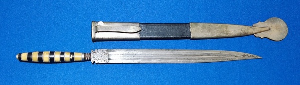 Arte . JOSÉ ALBERTO PASCHOARELLI, FACA BOWIE,  PERÍODO TRABALH foto 8