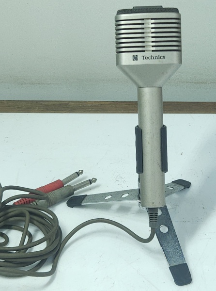 Joias . Akai 4000DS, gravador de rolo com acabamento em aço esc foto 1