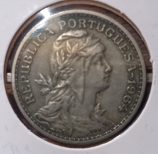 Joias . 1 CRUZEIRO.  1977.  DATA CHAVE.  FLOR DE CUNHO. foto 1