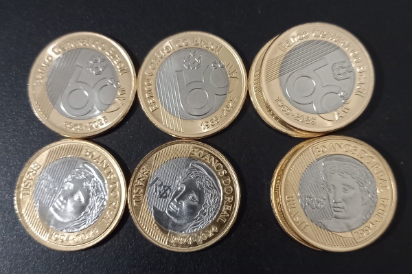 Joias . LOTE COM 200 MOEDAS DE 1 CENTAVO.  1994/1995/1996/1997. foto 6