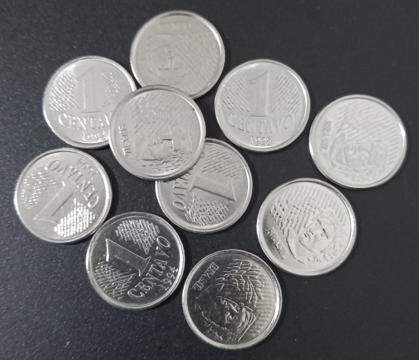 Joias . LOTE COM 13 MOEDAS DE 100 REIS.  1925/21/34/31/30/24/28 foto 5