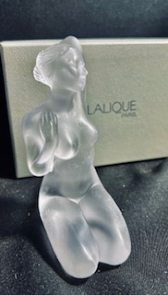 Joias . RENÉ LALIQUE - Contemporanea escultura de nu feminino com forte influencia do ...