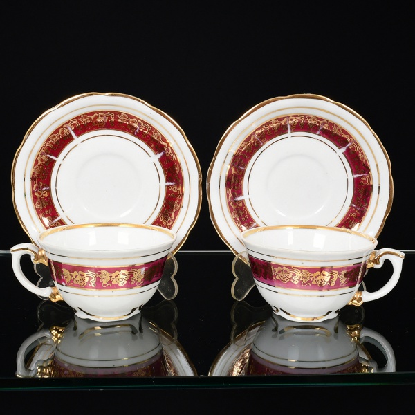 Joias . PORCELANA, uma (1) travessa oval, ornamentação policrom foto 2
