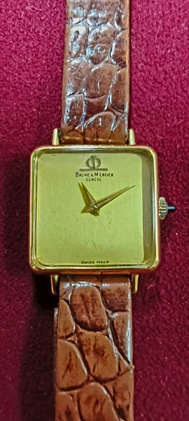 Relogios . Omega Constellation Automatic Daydate Tonneau Shape - M foto 2