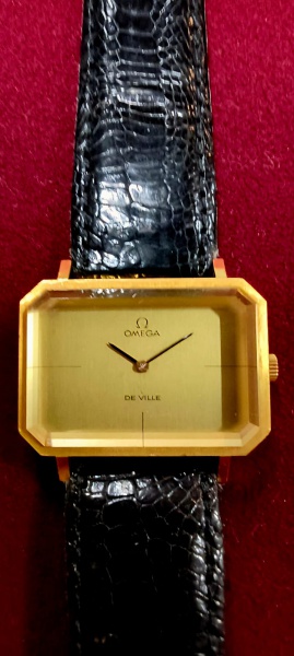 Relogios . Omega Constellation Automatic Daydate Tonneau Shape - M foto 6