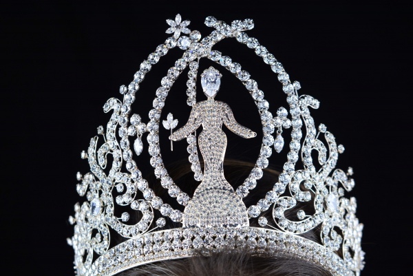 Joias . Esplendorosa coroa MISS UNIVERSO 1963 Ieda Maria Vargas Athanásio - A réplica ...