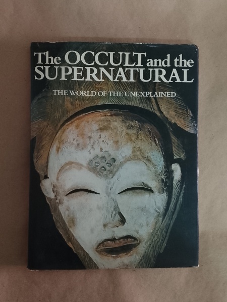 Joias . "The Occult and the Supernatural: The World of the Unexplained", ...