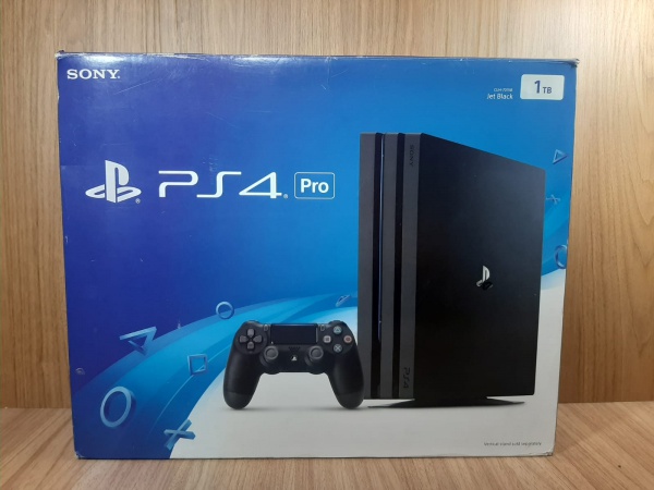 Joias . PlayStation 4 Pro (1TB Jet Black), a versão mais potente da linha PS4 da Sony. ...