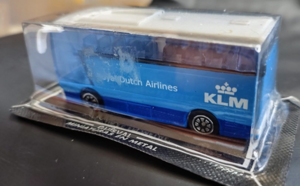 Joias . BATTLE KINGS / DIECAST MANUFATURA MATCHBOX / BLISTER LA foto 2