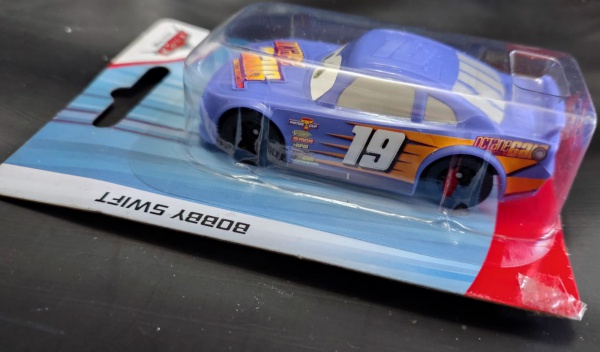 Joias . BATTLE KINGS / DIECAST MANUFATURA MATCHBOX / BLISTER LA foto 5