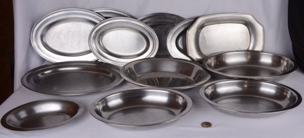 Joias . Lote de 12 travessas ovais diversas em inox -med. 35cm