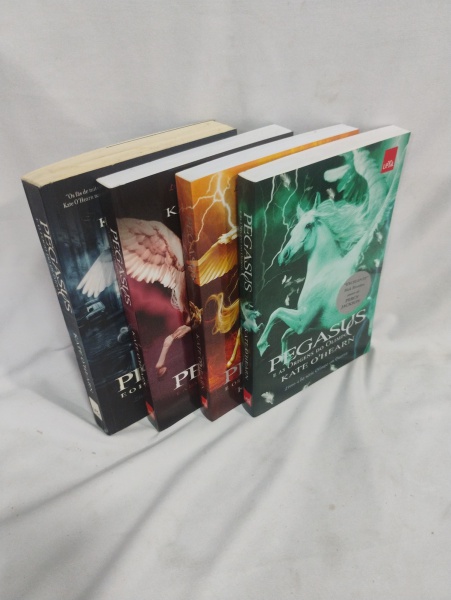 Joias . LIVRO / KATE O'HEARN / 4 VOLUMES / PEGASUS E A ASCENSÃO DE JUPITER, PEGASUS ...