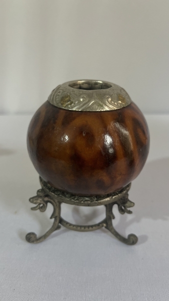 Joias . Cuia Argentina com suporte de metal