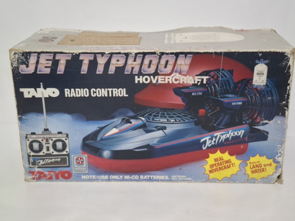 Joias . Jet Typhoon Hovercraft Tyco/Estrela Com Controle e Acessórios e Caixa - Item no ...