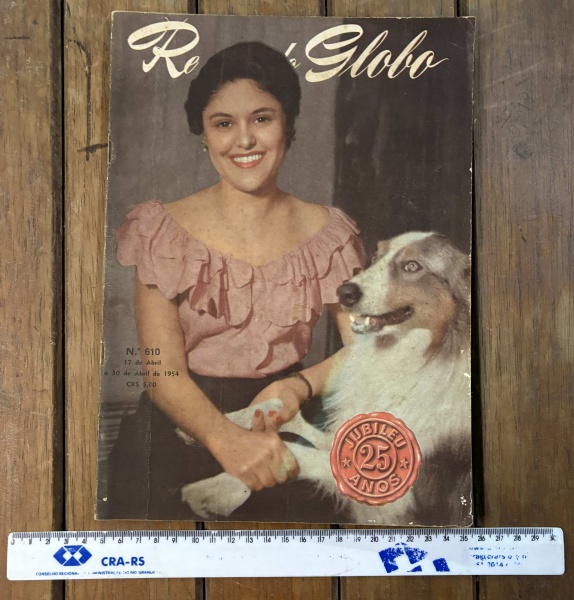 Joias . REVISTA ANTIGA DISCOTHEQUE - BARRY GIBB COM MARCAS DO T foto 7