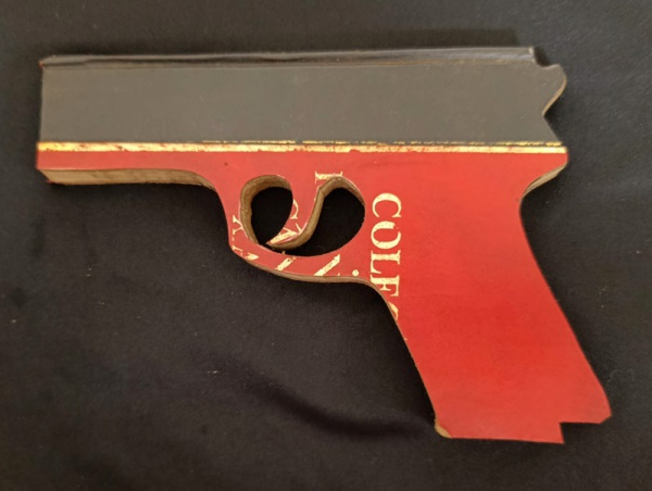 Joias . ARTE POPULAR - Da Penha (1949-RJ) Pistola, arte sustent foto 1