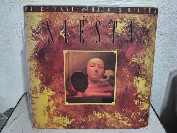 Joias . LP Miles Davis, Marcus Miller - Siesta. Capa e discdo VG+, sem encarte