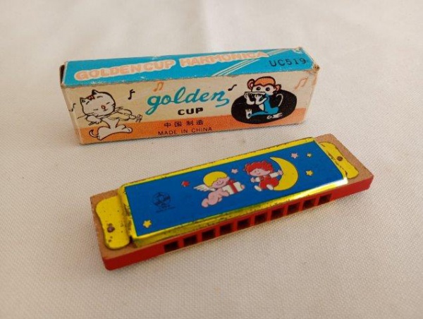 Joias . Brinquedo Estrela Antigo Posto De Gasolina Gotinha Esso foto 3