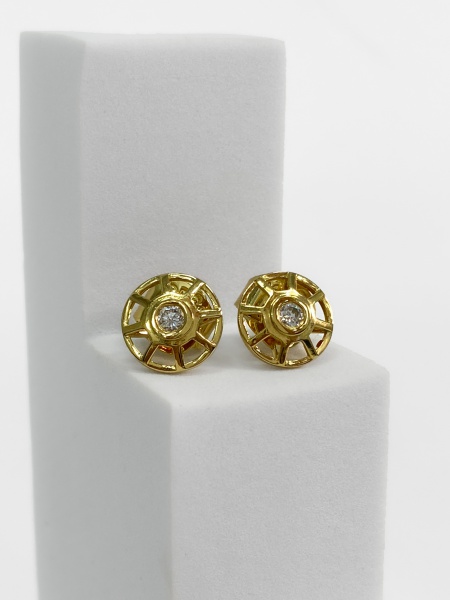 Joias . BRINCO, ANIMALE ORO, EM OURO AMARELO, 18K, DIAMANTE, TAMANHO: 1,1CM, PESO: 3,66 ...